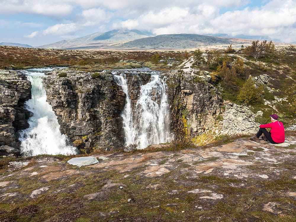 Wandelen naar de Storulfossen