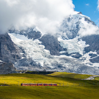 Afbeelding voor Met de trein door Zwitserland