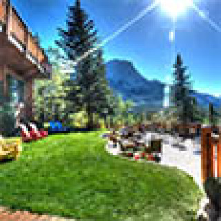 Afbeelding voor Booking.com - Mountain Lodge Jasper