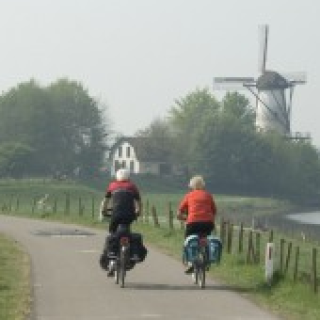 Afbeelding voor Effe Weg - Fietsreizen in groep