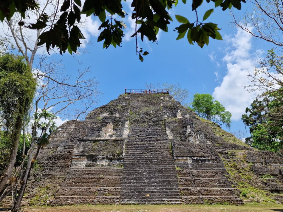 Mundo Perdido Tikal