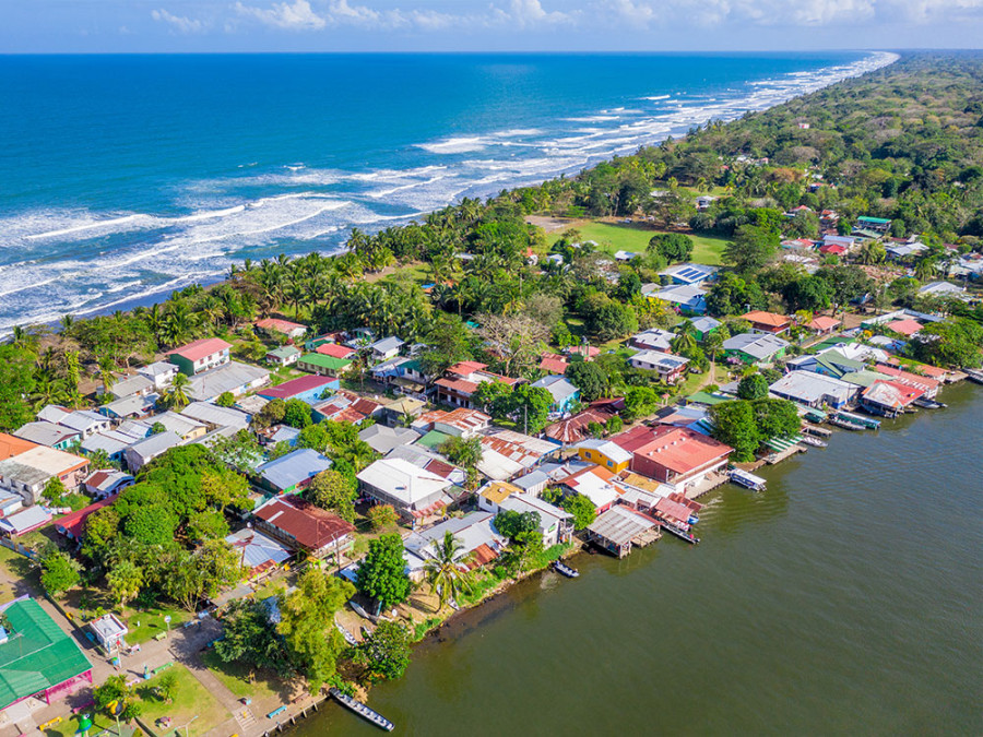 Tortuguero Village