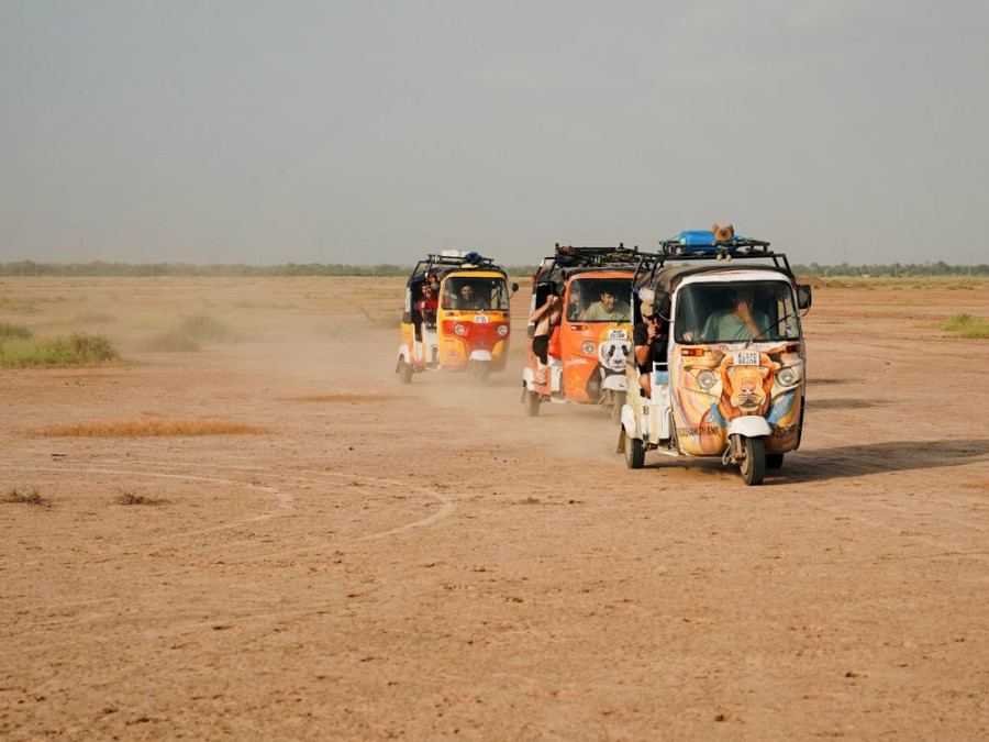 Tuktuk race